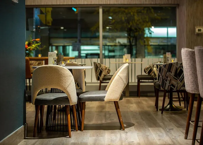 Holiday Inn Toronto Downtown Centre By Ihg