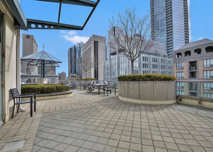 All Vacation Rentals Toronto Luxury Accommodations - Qwest
